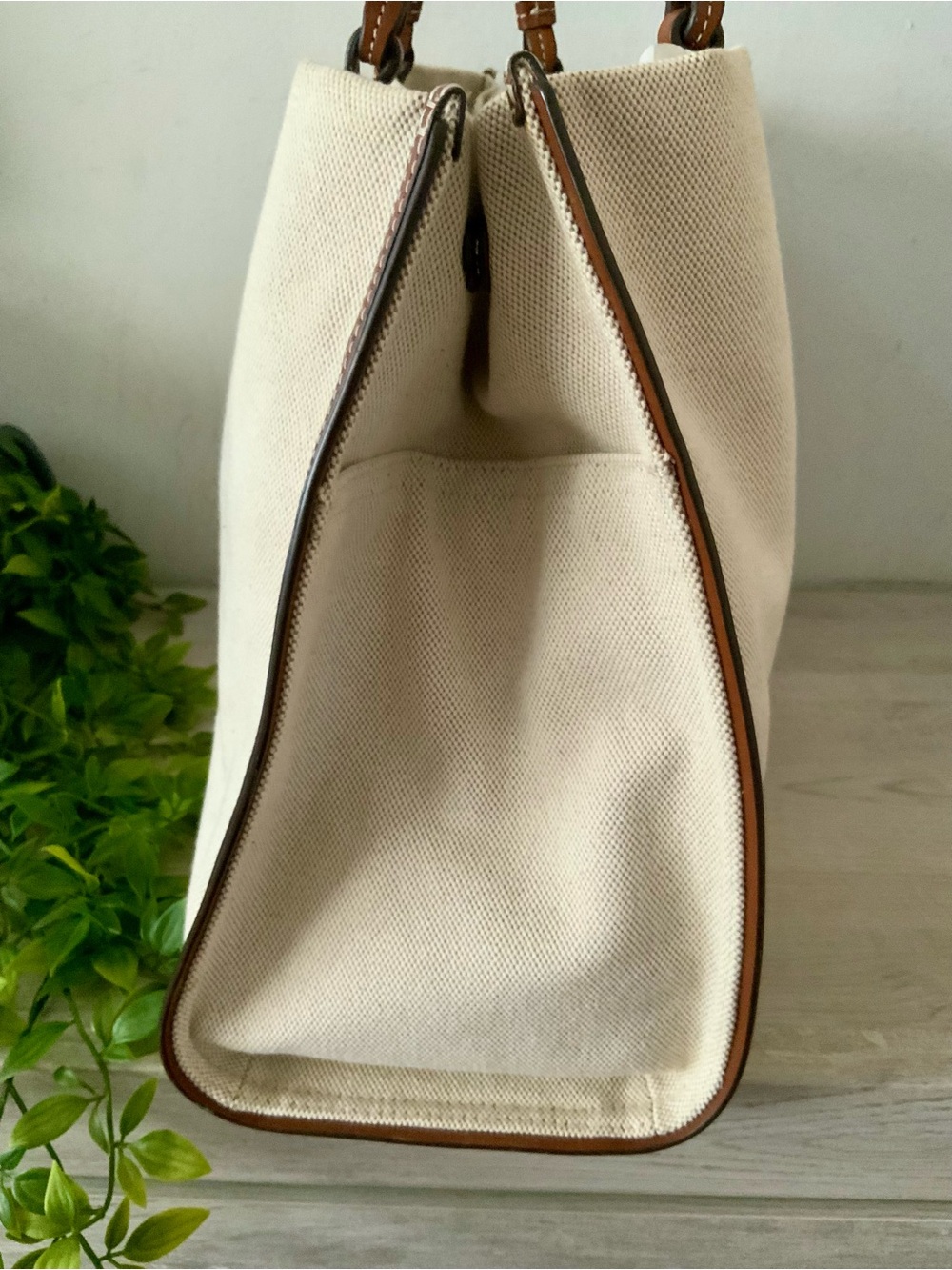 TORY BURCH ELLA CANVAS & LEATHER TOTE BAG EXC CONDITION - Picture 8 of 16